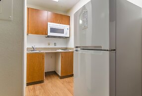 HomeTowne Studios by Red Roof Houston - Northwest