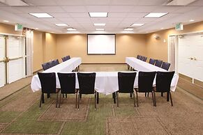 La Quinta Inn & Suites by Wyndham Colorado Springs South AP