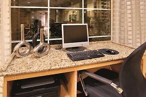 La Quinta Inn & Suites by Wyndham Colorado Springs South AP