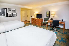 La Quinta Inn & Suites by Wyndham Colorado Springs South AP