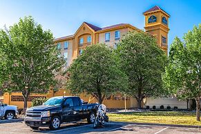 La Quinta Inn & Suites by Wyndham Colorado Springs South AP