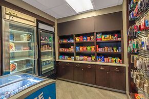 La Quinta Inn & Suites by Wyndham Pueblo