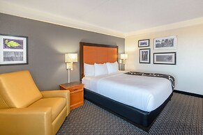 La Quinta Inn & Suites by Wyndham Pueblo