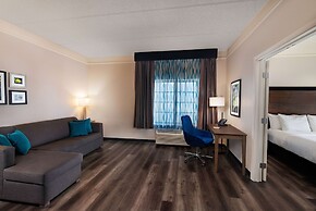 La Quinta Inn & Suites by Wyndham Miami Airport West