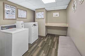 La Quinta Inn & Suites by Wyndham Miami Airport West