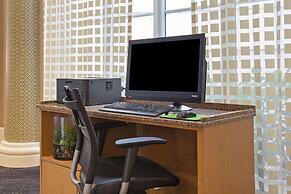 La Quinta Inn & Suites by Wyndham Miami Airport West