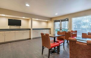 Extended Stay America Suites Louisville Alliant Avenue