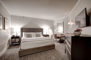 Woodmark Hotel and Still Spa