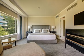 Woodmark Hotel and Still Spa