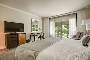 Woodmark Hotel and Still Spa