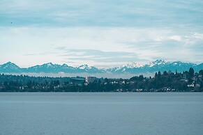 Woodmark Hotel and Still Spa