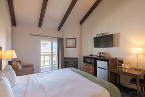 Cannery Row Inn