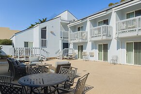 Cannery Row Inn