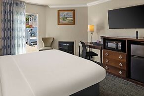 Cannery Row Inn