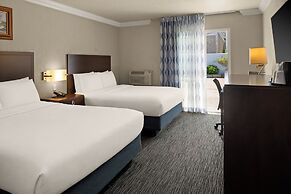 Cannery Row Inn