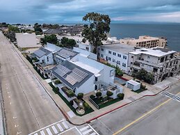Cannery Row Inn