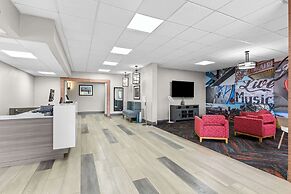 Clarion Pointe Franklin - Nashville Area