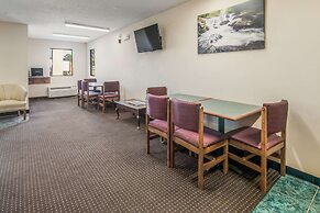 Rodeway Inn & Suites