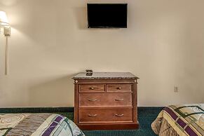 Rodeway Inn & Suites