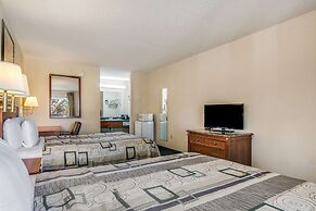 Rodeway Inn & Suites