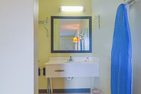 Economy Inn By OYO Ashburn