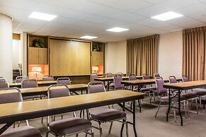 Sleep Inn & Suites of Lancaster County