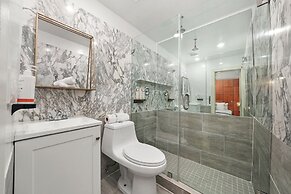 Chesterfield Hotel & Suites