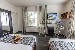 Chesterfield Hotel & Suites