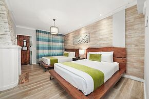 Chesterfield Hotel & Suites