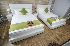 Chesterfield Hotel & Suites