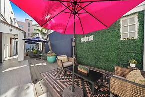 Chesterfield Hotel & Suites