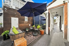 Chesterfield Hotel & Suites