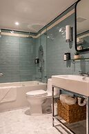 Nassau Suite South Beach - an All Suites Hotel