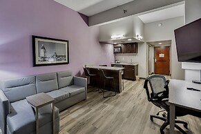 La Quinta Inn & Suites by Wyndham Clarksville