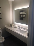 Wingate by Wyndham DFW / North Irving