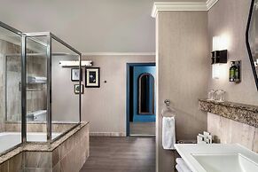 The Louie, A Davenport Hotel, Autograph Collection®