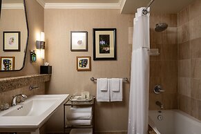 The Louie, A Davenport Hotel, Autograph Collection®