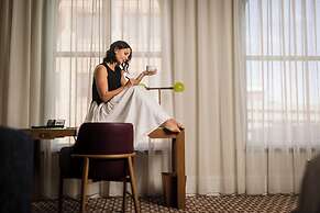 The Louie, A Davenport Hotel, Autograph Collection®