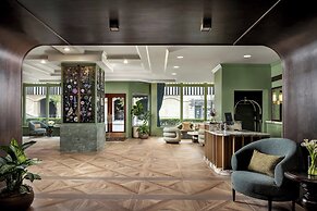 The Louie, A Davenport Hotel, Autograph Collection®