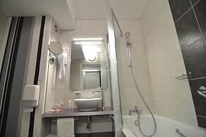 Brit Hotel Cahors - Le France