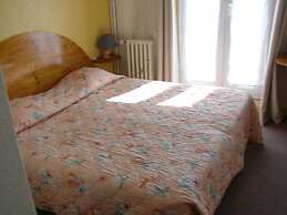 Hotel de Paris et des Voyageurs