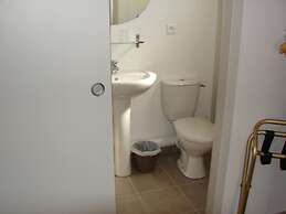 Hotel de Paris et des Voyageurs