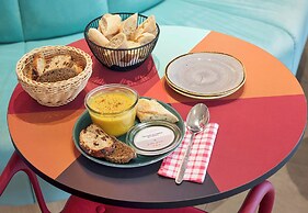 B&B HOTEL Paris 17 Batignolles
