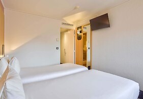 B&B HOTEL Paris 17 Batignolles