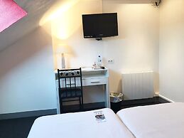 Brit Hotel Aux Sacres