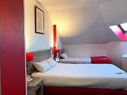 Brit Hotel Aux Sacres