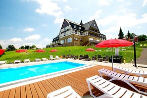 Panorama Berghotel Wettiner Höhe