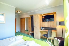 Panorama Berghotel Wettiner Höhe