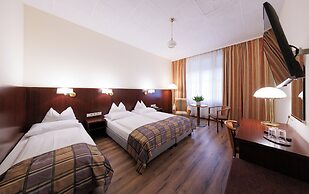 Continental Hotel-Pension