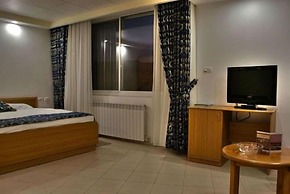 The Golden Walls Hotel
